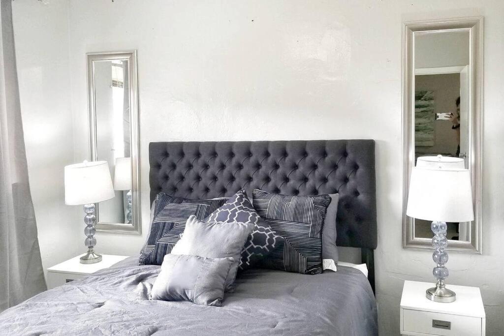 Ultra Glam Apartment 5 Miles From Hard Rock Casino ハリウッド エクステリア 写真