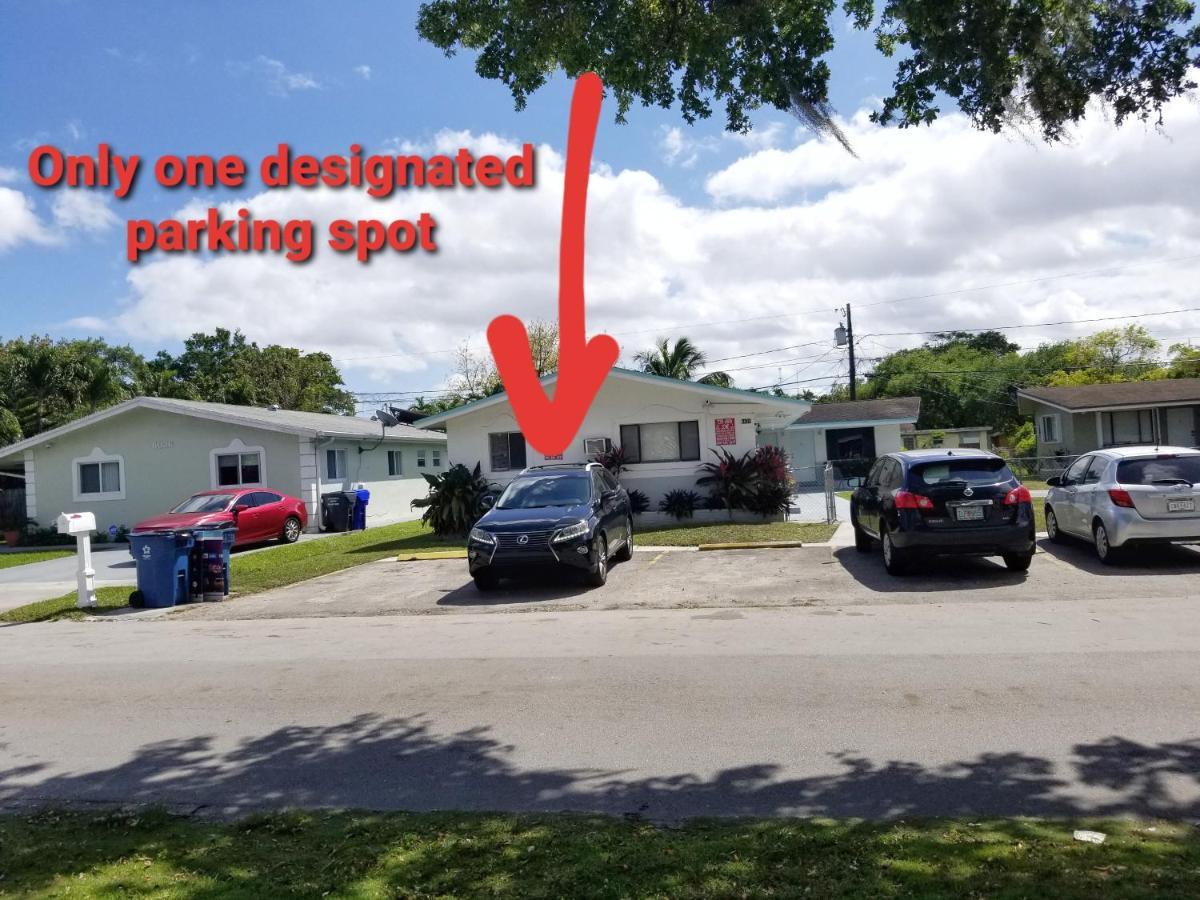 Ultra Glam Apartment 5 Miles From Hard Rock Casino ハリウッド エクステリア 写真